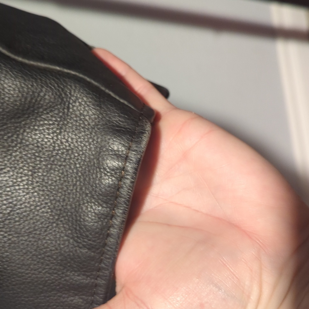 Leather Riding Vest - Picture 4 of 7